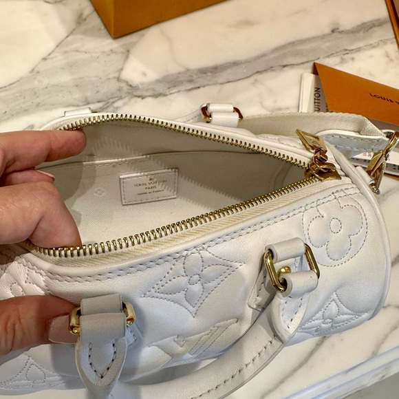 Louis Vuitton Papillon BB in Snow - Picture 6 of 6